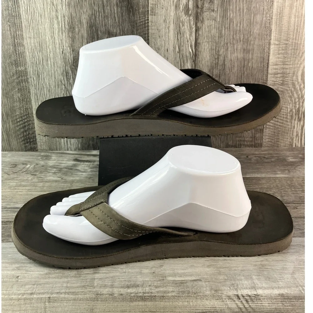 UGG Bennison II Mens Leather Flip Flop Sandals Dark Brown 3159 Size 13
